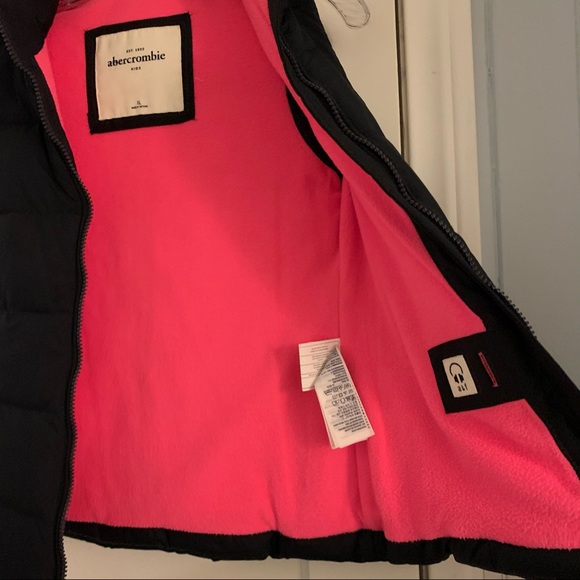 Abercrombie Kids Girls’ Vest - Picture 3 of 5
